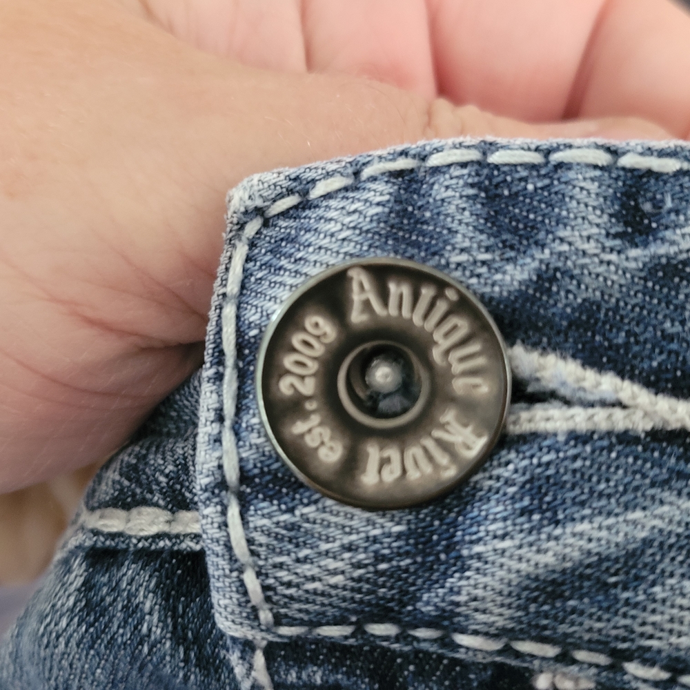 Antique RIVET Jeans - Picture 7 of 7